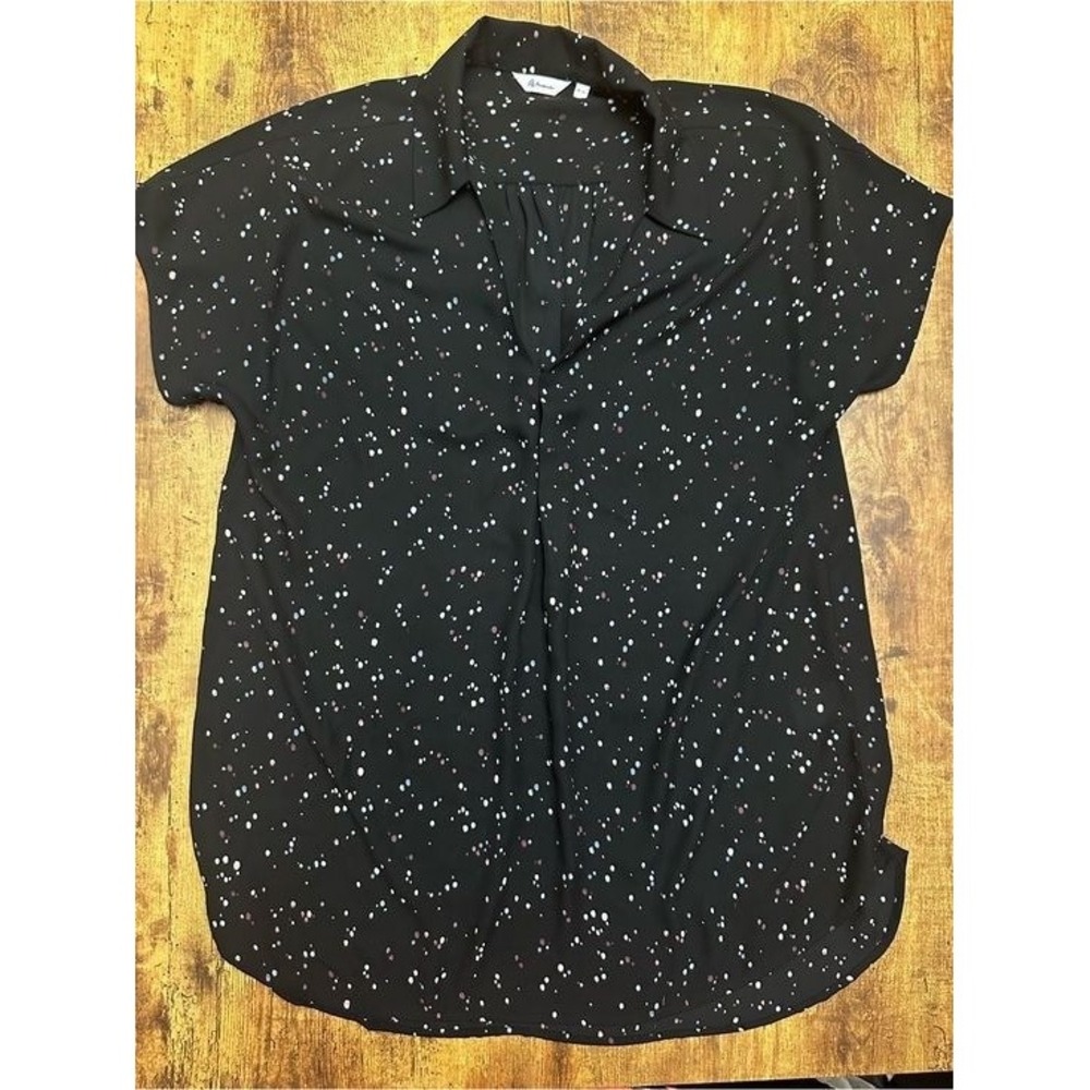 Reitmans Black Short-Sleeve Button-Down Shirt with Blue and Pink Dot Print #172